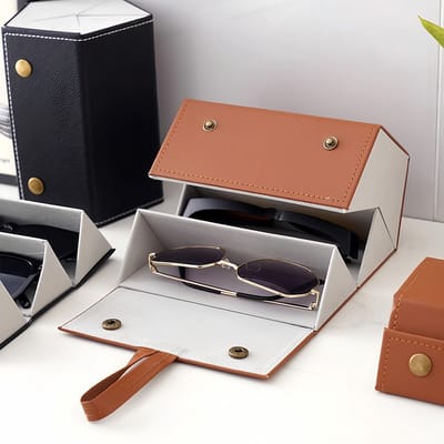 Set van 2 Brillenopbergdozen (Bruin + Zwart) – Vouwbare Lederen Look Opbergkoffer voor 3 Zonnebrillen per Stuk, Met Handvat