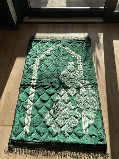 Gebedskleed - Extra dik - 80×120 cm - Superzacht fluweel – Antislip rubber – Premium afwerking - Groen model 2