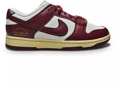 Nike Dunk Low SE Sisterhood - Team Red Dames Sneakers Sail Zwart Muslin DV1160-101 44 black