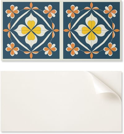 Zelfklevend vinyl wandpaneel 100x50 cm met bloemenpatroon en symmetrie.