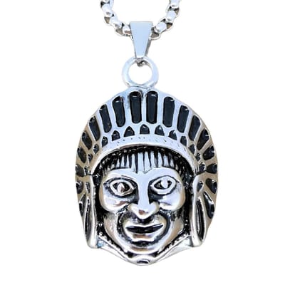 Stoer zeer gedetailleerd Indianenhoofd met tooi in 3D afbeelding hanger met grove rolo ketting van L 60 cm.