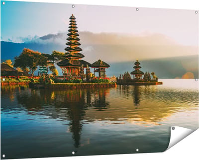 Gards Tuinposter Pura Tempel in Bali op het Meer Beratan - 150x100 cm - Tuindoek - Tuindecoratie - Wanddecoratie buiten - Tuinschilderij