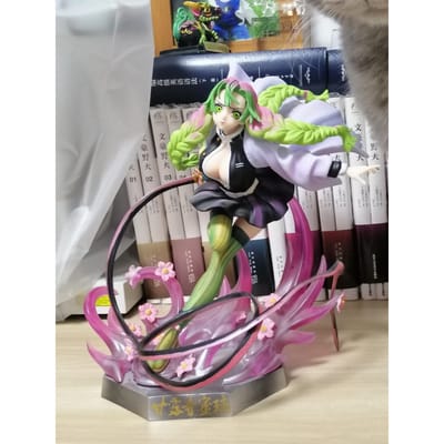 Demon Slayer Kanroji Mitsuri Figurine Fille Anime Modèle Statue GK Collection Garçons Décoration de Bureau Ornement Jouets Cadeaux 22cm white