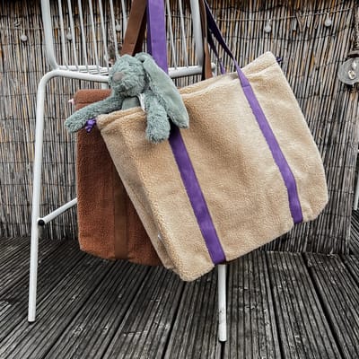 Mom Bag Beige - Chunky Teddy - Paarse details - Luiertas - Indyaantje Denim