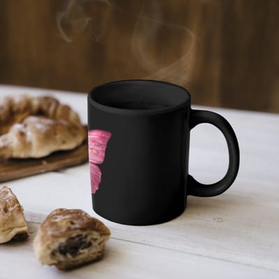 Magische Mok - Foto op Warmte Mokken - Koffiemok - Vlinder - roze - Elegant - Magic Mok - Beker - 350 ML - Theemok