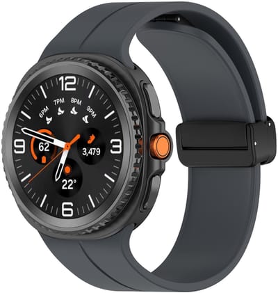 By Qubix - smartwatch bandje - Compatible Samsung bandje - D-buckle Solid Line sportbandje - Donkergrijs - Geschikt voor Samsung Galaxy Watch 9 (40/44mm) - Watch 8 (40/44mm) - Watch 8 Classic (46mm)