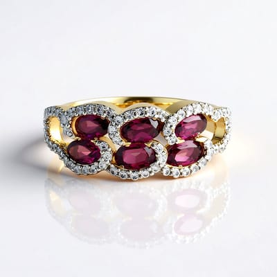 Cavill - Vergulde Zilveren Ring met 6x Naktamunda Rhodoliet 1.69 ct & 70x Tanzaniaanse Zirkon 0.74 ct - Elegante Ovale Edelstenen