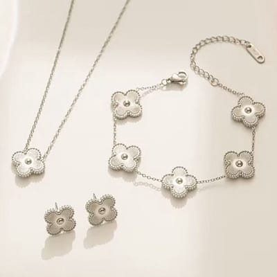 EHH BEAUTY - Zilverkleurige klaver sieraden set (armband, oorbellen en ketting) - Klaver - Tijdloos design - trendy - Lucky clover