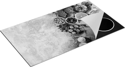 Chefcare Inductie Beschermer Groentes met Vis op Grijze Marmer - Zwart Wit - 95x50 cm - Afdekplaat Inductie - Kookplaat Beschermer - Inductie Mat