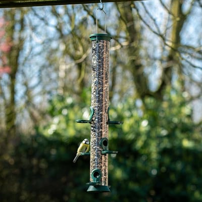 CJ Wildlife Voedersilo voor Tuinvogels - Challenger - 6 Openingen - Vogelvoedersilo voor Kleine Vogels - Hangend Vogelvoederhuisje van 56cm - Vogelvoer Silo - Kunststof - Groen
