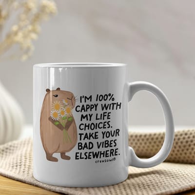 Creasowl® I’m 100% Cappy With My Life Choices Mok – Keramische Witte Koffiemok 330ml - Grappige Capybara Quote - Positieve & Humoristische Mok - Cadeau voor Vrienden, Familie & Dierenliefhebbers