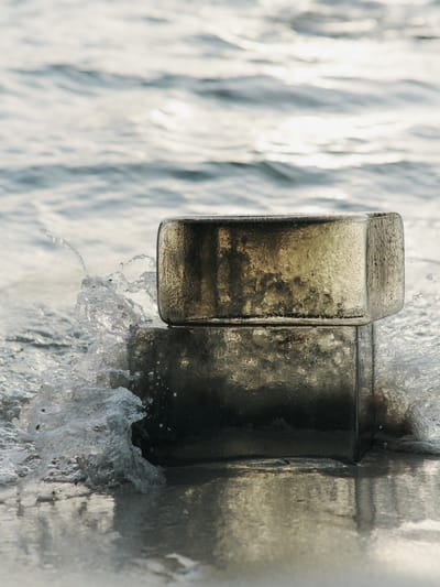 Ferm Living Oscil sculptuur - recycled smoked grey