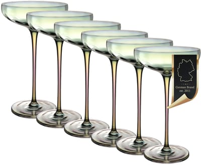 Intirilife 6x Martiniglas met Regenboog Glinstering en Golvende Vorm - 140 ml Inhoud - Cocktail Glas Vaatwasmachinebestendig Schokbestendig Kristalglas