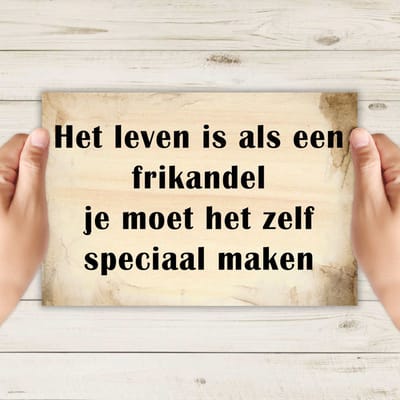 Spreukbord - Het Leven Is Als Een Frikandel - Hout - Vintage - Grappig - Humor - Bord - Tekstbord - Wandbord - Wanddecoratie - Muurdecoratie - Woonkamer - Om Aan De Muur Te Hangen
