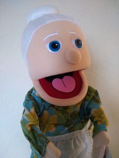 Sillypuppets - Handpop Grootmoeder - 35 cm