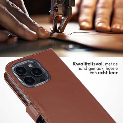 Selencia Hoesje - Geschikt voor Apple iPhone 16 Pro Max - Echt Lederen Bookcase - Lichtbruin