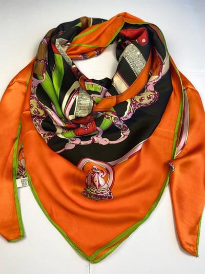 Vierkante sjaal met kleuren 130 x 130 cm / 70% viscose met 30 % zijde (glad materiaal)