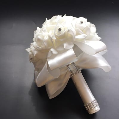 Bruidsboeket voor Trouwen, Kunstbloemen met Strass, Perfect voor Bruiloft Fotografie - 18 x 24 cm, Ivoorkleurig