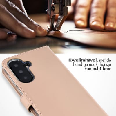 Selencia Hoesje - Geschikt voor Samsung Galaxy A37 (5G) - Echt Lederen Bookcase - Lichtroze
