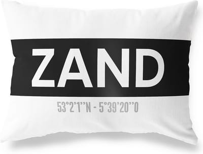 Tuinkussen ZAND - NOORD-HOLLAND met coördinaten - Buitenkussen - Bootkussen - Weerbestendig - Jouw Plaats - Studio216 - Modern - Zwart-Wit - 50x30cm
