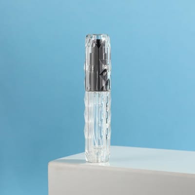 1 pièce Mini atomiseur de parfum portable rechargeable, flacons pulvérisateurs de voyage 5 ml Cadeaux pour maman, femmes, filles Accessoires de voyage pour les vacances noir