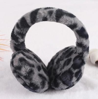 F I K A.® - Trendy Luipaardprint Oorwarmers voor Kinderen & Tieners – Superzacht Pluche | Winter Musthave | Grijs en zwart | Earmuffs