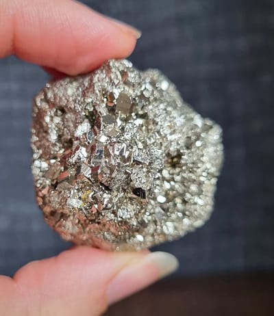 ThaleiaDesign - Ruwe pyriet - Edelstenen en Mineralen - Kristallen - Spiritualiteit - Woondecoratie