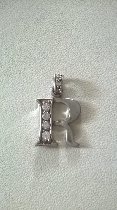 Gemstones-silver letterhanger R 925-sterling zilver met zirkonia