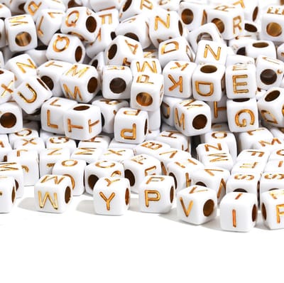 1000 stuks letterkralen om te rijgen, goud, acryl, alfabetkralen, mix A-Z, kralen voor het maken van sieraden, doe-het-zelf halskettingen, armbanden, sleutelhangers (wit goud, 6 x 6 mm)