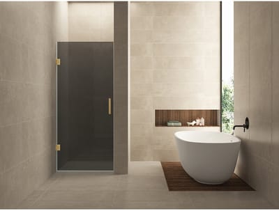 Wiesbaden Less Nisdeur - 800x2000x8mm - Nano - Rookglas - Geborsteld Messing