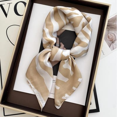 Nieuwe Literaire Modieuze Bandana Imitatie Zijde 70*70cm Temperament Vierkante Sjaals Vrouwen Lente/Zomer Zachte Satijnen Sjaal 70x70 gray