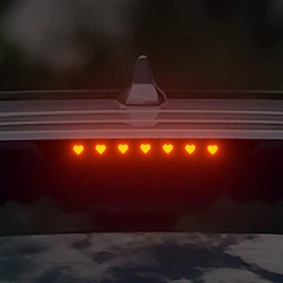 1 stuks Auto Hoog Remlicht Decoratieve Sticker, Koolstofvezel Achterlicht Sticker, Achterlicht Modificatie Cartoon Schattige Duivels Oog Projector Sticker Love Model zwart