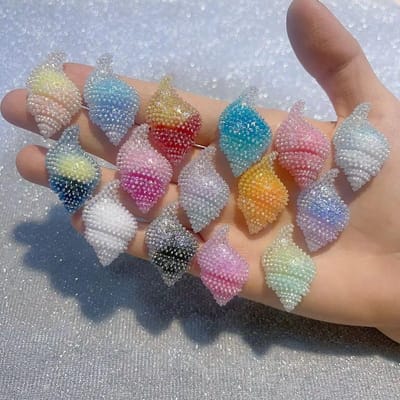 Fluorescerende Slakkenhuis Decoratie - 10 Stuks Resin Zee Dieren voor DIY Sieraden en Ambachten, Glanzend onder UV Licht