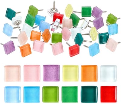 Dailygoods- Decoratieve Punaises 36 Stuks - Vierkante Ijzeren Punaises - 12 Kleuren - Wanddecoratie Thuis/Kantoor - Mozaïek Design - Transparante Opbergdoos - Prikborden