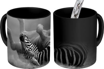 Magische Mok - Foto op Warmte Mokken - Koffiemok - Zebra - Dieren - Zwart - Wit - Magic Mok - Beker - 350 ML - Theemok