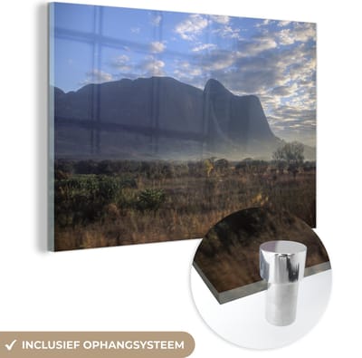 ® Glasschilderij 180x120 cm - Schilderij acrylglas - Bergen langs een spoorweg in de oude kolonie van Portugal Mozambique - Foto op glas - Muurdecoratie woonkamer - Wanddecoratie slaapkamer - Schilderijen