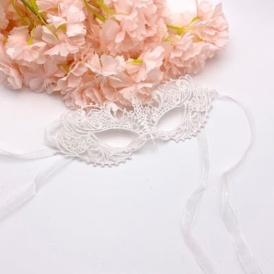 Vrouwen Sexy Hol Kant Masquerade Bronzing Gezichtsmasker Prinsessenfeest Cosplay Prom Requisieten Kostuum Nachtclub Koningin Oogmasker Exotisch wit
