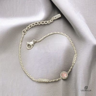 Leerella Schitterende Roze Siersteen Armband - Luxe Zilverkleurige Elegantie voor Elke Dag!