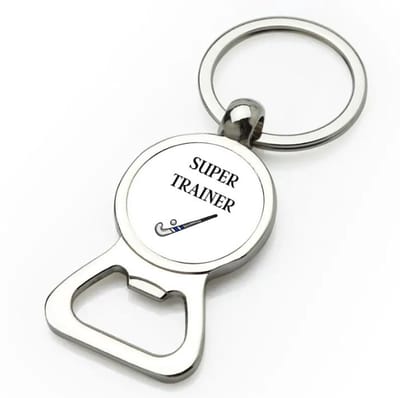 Akyol - super trainer flesopener - Sport - coach - hockey stick - trainer - geschenk - verjaardag - love gift - 9 bij 3 cm