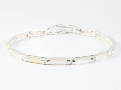 Zilveren armband met parelmoer