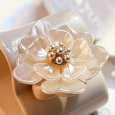 Vintage Dames Heren Elegante Bloemen Parel Emaille Speldjes Pin Mode Klassiek Dame Feest Bruiloft Bruids Verfijnde Broche Sieraden beige