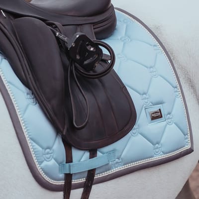 Equestrian Stockholm Zadeldek Equestrian Stockholm Ice Blue Dressuur Lichtblauw