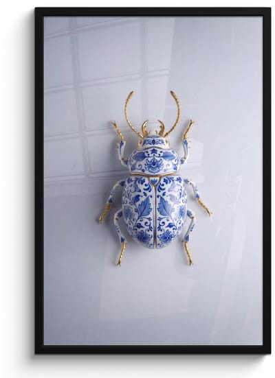 Poster in lijst - Fotolijst 60x90 cm - Posters - Kever - Delfts - Blauw - Goud - Posterlijst zwart - Decoratie - Wanddecoratie woonkamer - Muurdecoratie slaapkamer