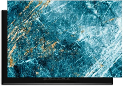 KitchenArt - Deep Ocean Marble – Inductie Beschermer - 81x52 cm - Kookplaat Beschermer - Luxe Afdekplaat Inductieplaat - Anti-slip & Oprolbaar - Beschermmat Inductiekookplaat