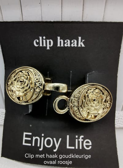 Vestsluiting - clip met haakje - Ovaal - Roosje - voor - vest - sjaal - omslagdoek in kleur antiek goud look.