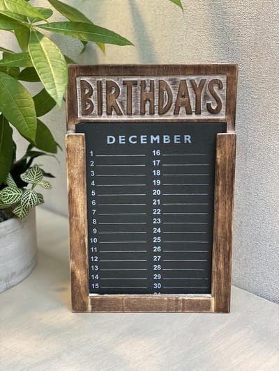 Woodart houten verjaardagskalender 28 cm. Naturel wash kalender met losse vellen