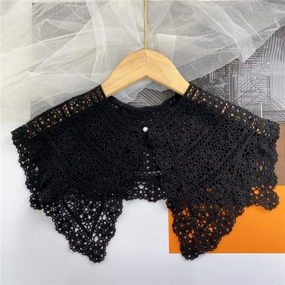 Dames Holle Gehaakte Nepkraag Bloemenkant Effen Kleur Lolita Grote Sjaal Afneembare Knoop Korte Poncho Capelet gray