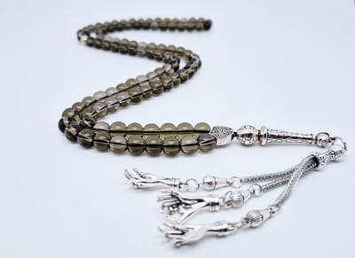 Handgemaakte tesbih "Tasbih" natuursteen " Rookkwarts" - Aantal kralen 99 - Diameter kralen 8MM - met metaal tassel "Palm" - Een mooi cadeau-idee