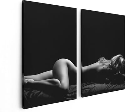 Artaza Canvas Schilderij Tweeluik Vrouw Naakt in Bed - Erotiek - Zwart Wit - 80x60 cm - Wanddecoratie Woonkamer - Schilderijen - Muurdecoratie