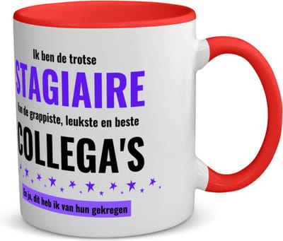 Akyol - ik ben de trotste stagiaire van de grappigste, leukste en beste collega's, en ja dit heb ik van hun gekregen koffiemok - theemok rood - Stagiair - de trotste stagiaire - collega's - werknemers - verjaardag - cadeau - 350 ML inhoud